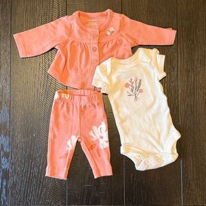 Infant Preemie Girls 3 pc Set - Carters NWOT coral and flowers